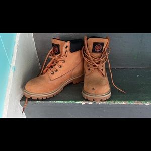 Woman’s timberlands